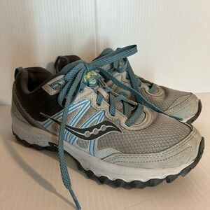 Women’s 8 Saucony Excursion TR14